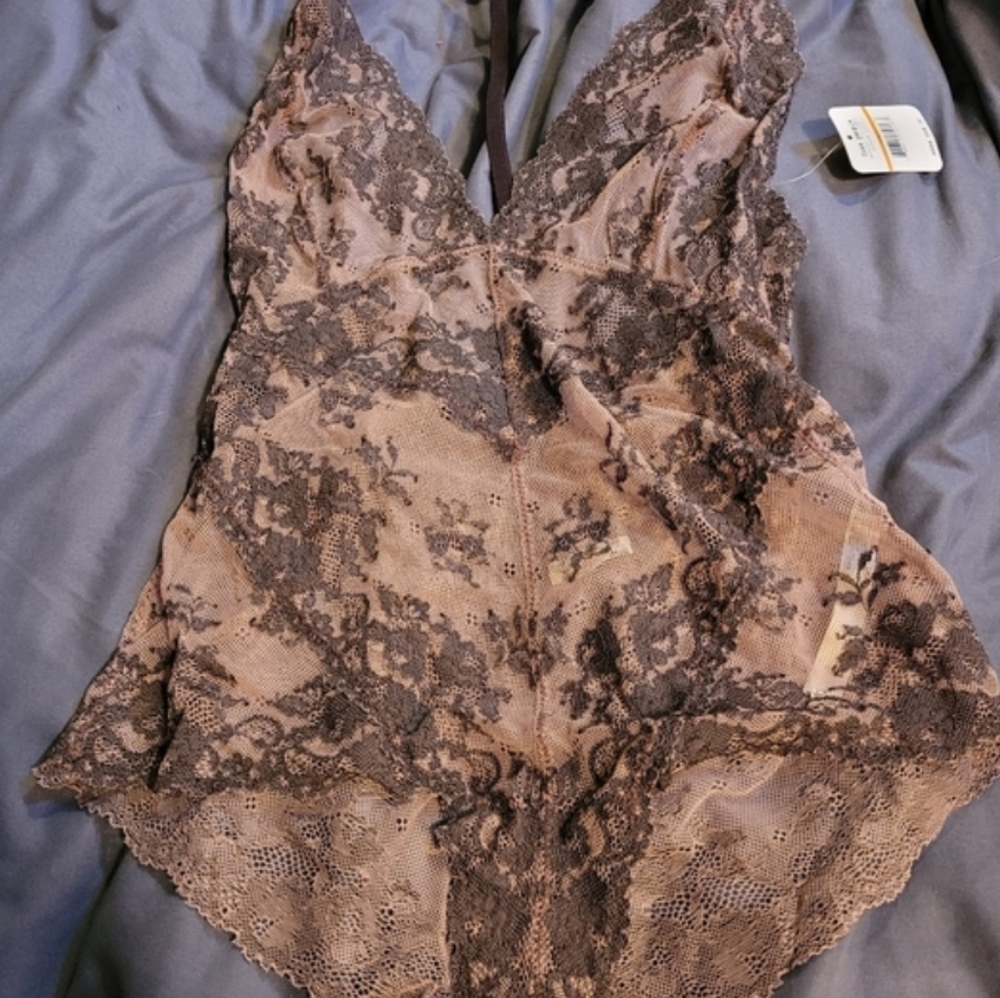 FP Lacey Magenta/Black onesy lingerie BNWTIB SMALL - Picture 3 of 10